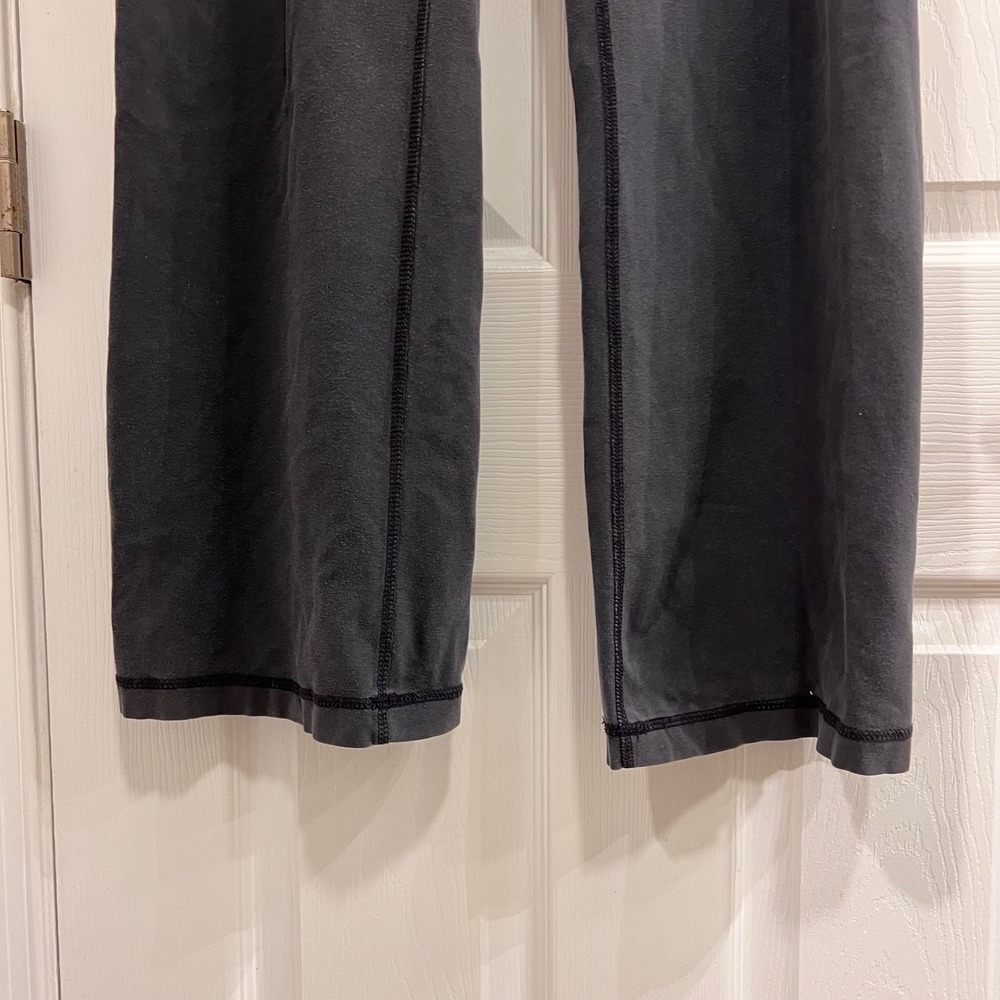 Old Navy Do a Little Yoga Pants Charcoal Grey Mid Rise Straight Leg Womens L - Picture 4 of 9